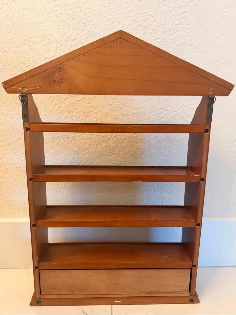 LENOX Spice Jar Village House Display Shelf in Warm Brown